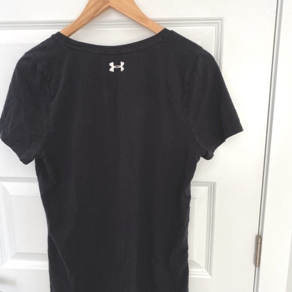 Under armor women’s training t shirt. - Picture 2 of 6